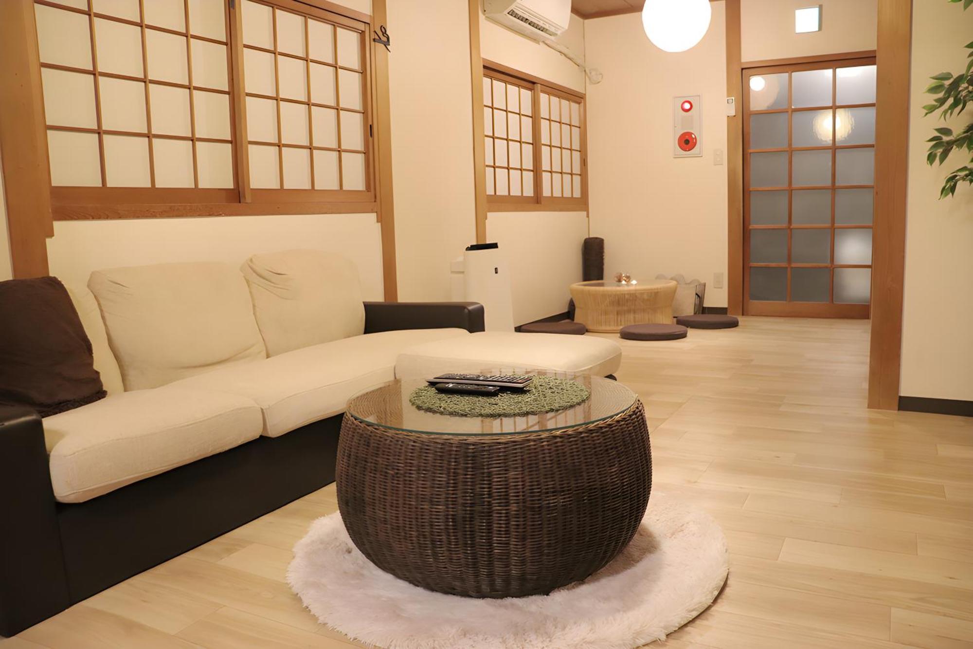 Renewal 天神橋筋六丁目駅徒歩2分 屋上テラス付き一軒家 天満居酒屋街2分 梅田10分 難波15分 Villa Осака Екстериор снимка