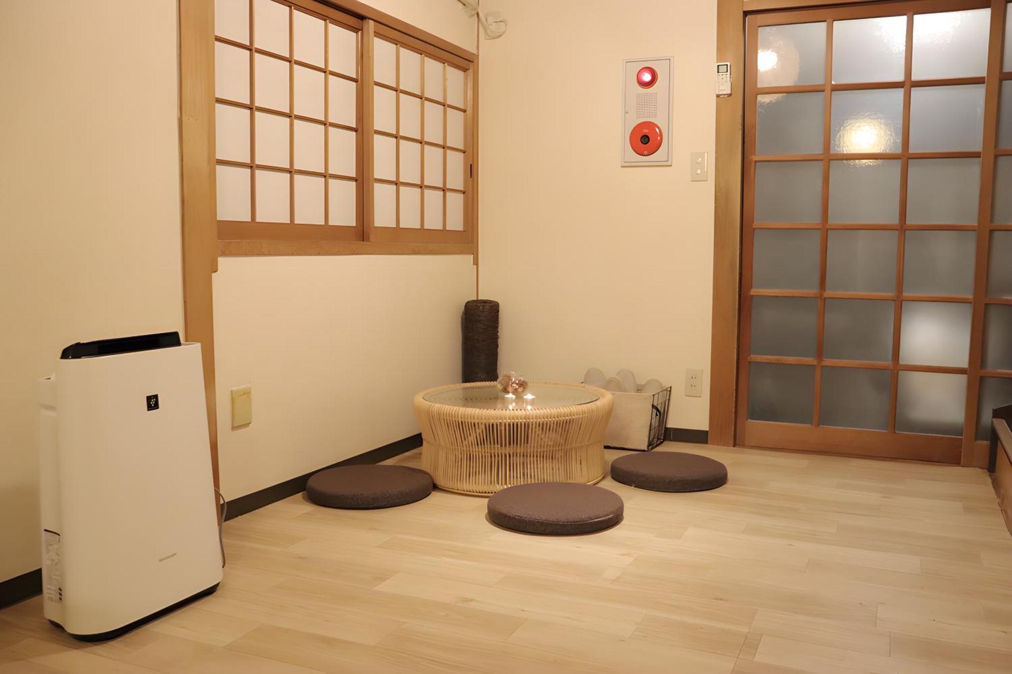 Renewal 天神橋筋六丁目駅徒歩2分 屋上テラス付き一軒家 天満居酒屋街2分 梅田10分 難波15分 Villa Осака Екстериор снимка